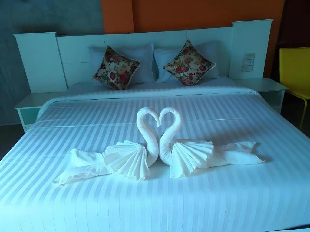 Bed in Waenpetch place Hotel