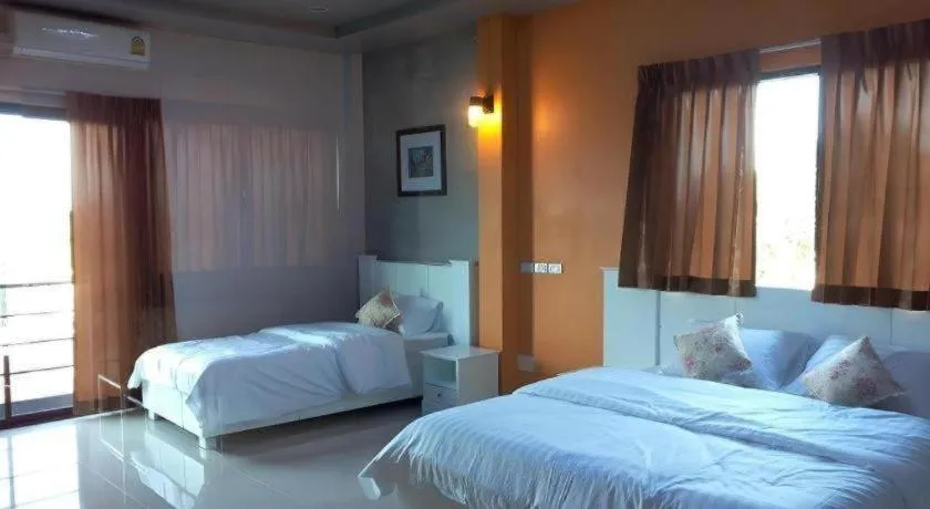 Bed in Waenpetch place Hotel