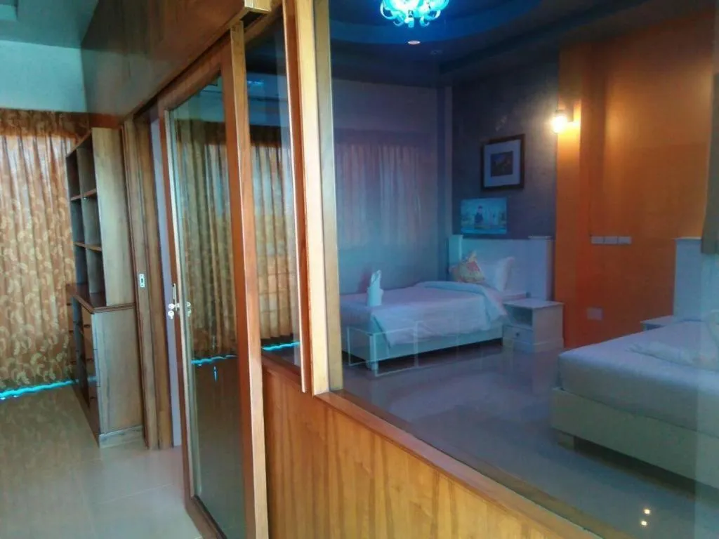 Bed in Waenpetch place Hotel