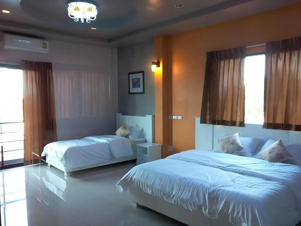 Bed in Waenpetch place Hotel