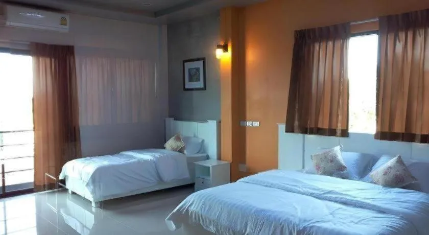 Bed in Waenpetch place Hotel