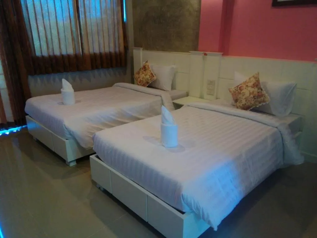 Bed in Waenpetch place Hotel