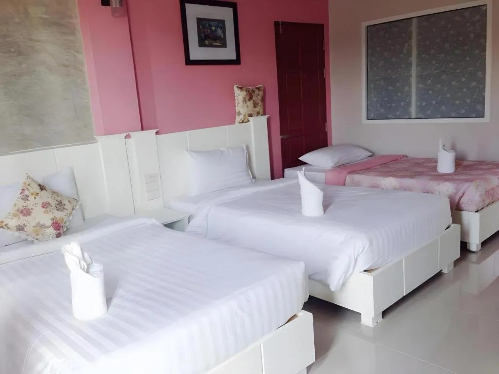 Bed in Waenpetch place Hotel