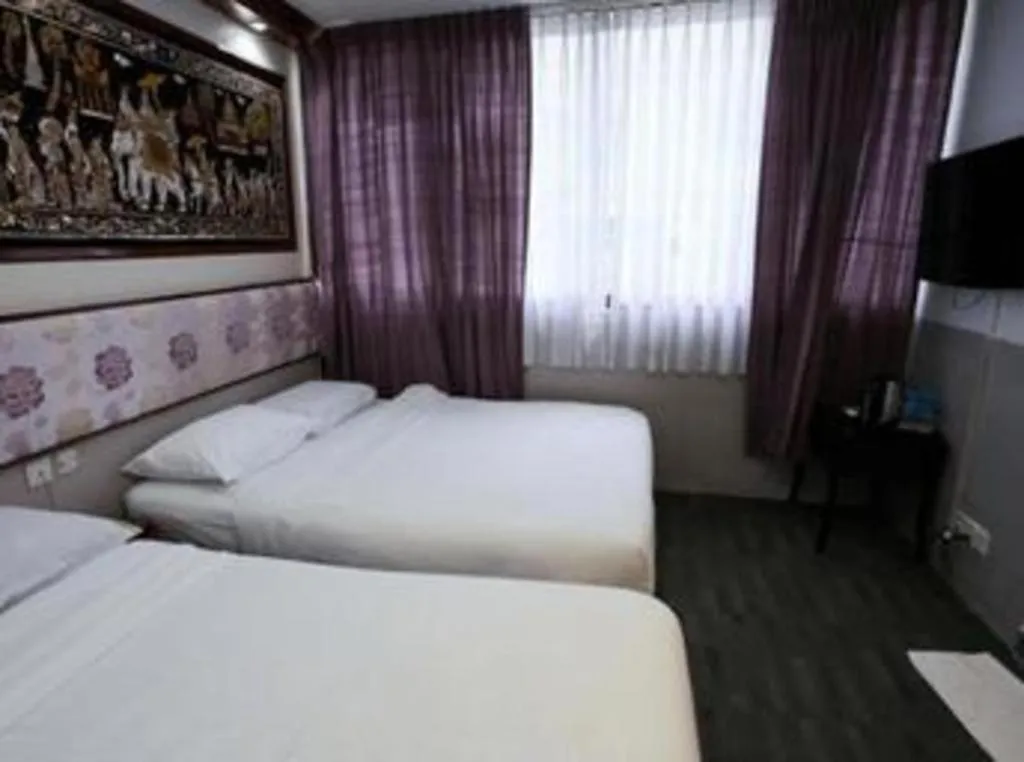 Bed in Hotel 165