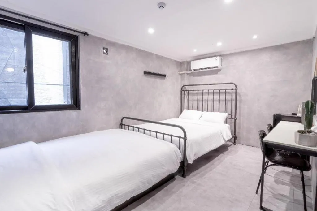 Bed in Hotel Elephant