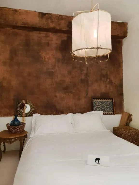 Bed in Hotel Elephant