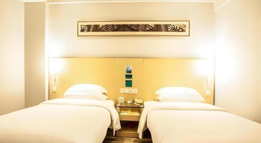 Bed in City Comfort Inn Liuzhou Diwang North Station