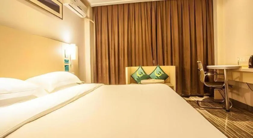 Bed in City Comfort Inn Liuzhou Diwang North Station