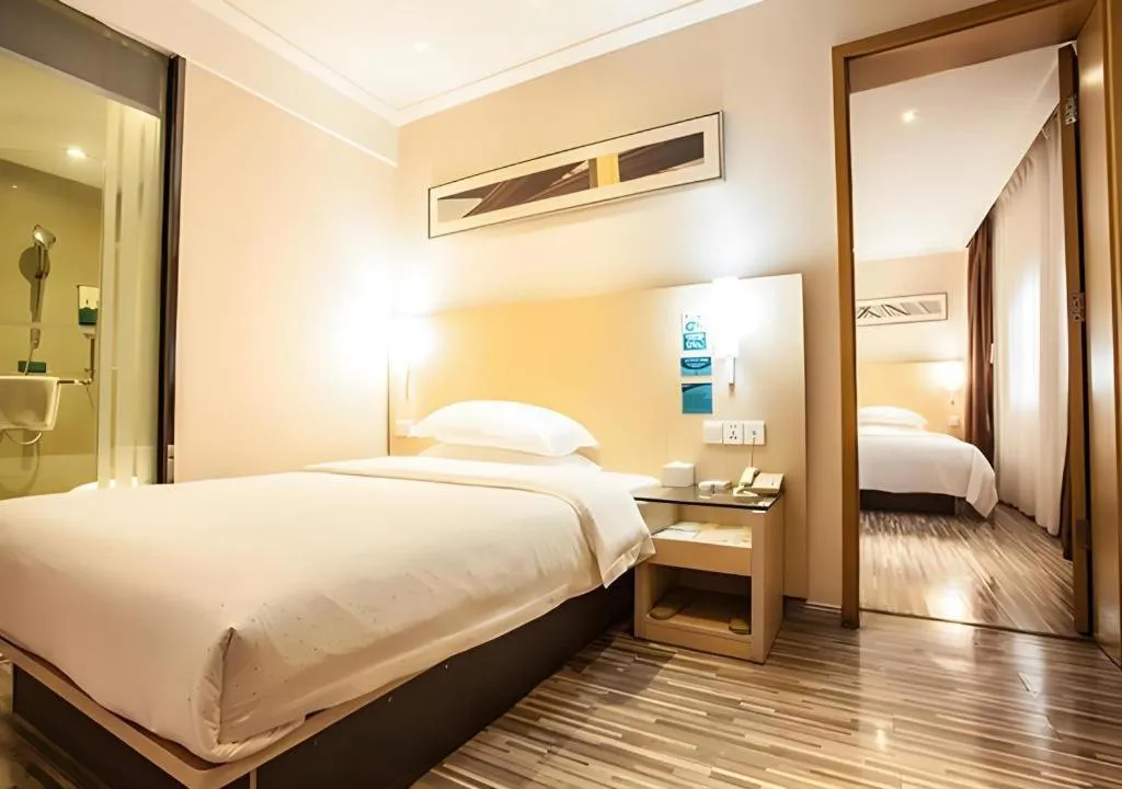 Bed in City Comfort Inn Liuzhou Diwang North Station