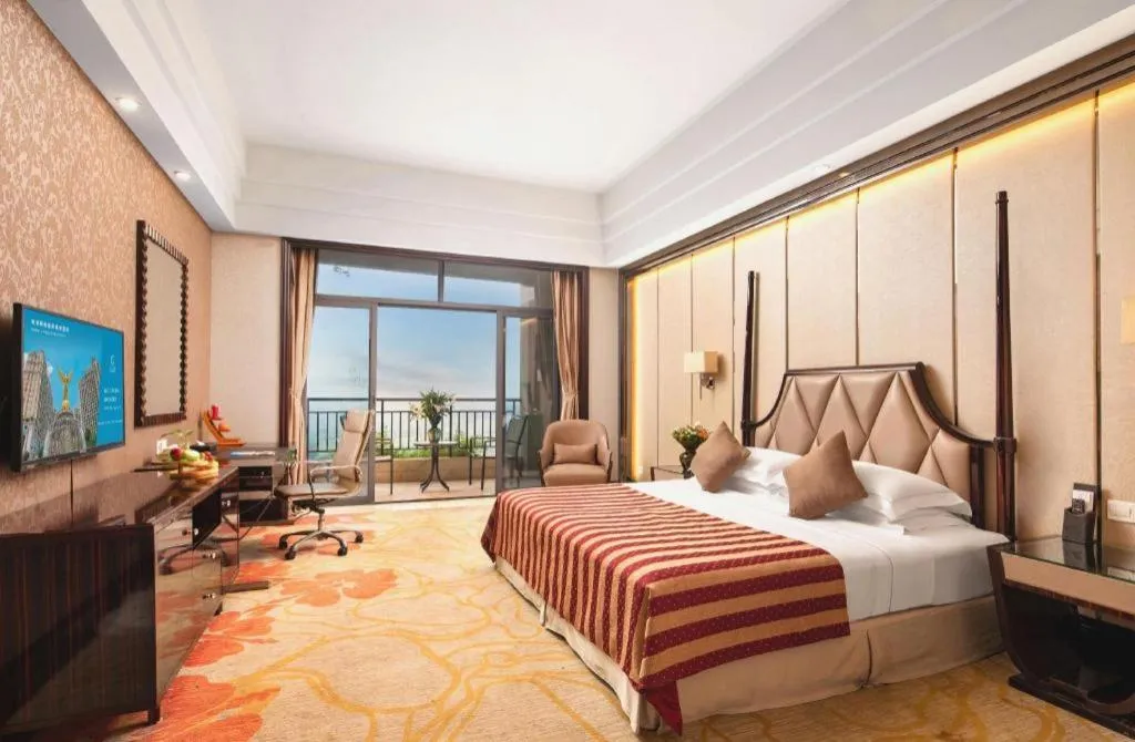 Bed in Country Garden Phoenix Hotel Jurong