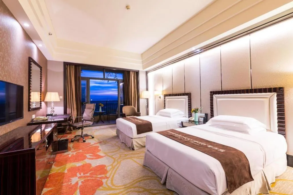 Bed in Country Garden Phoenix Hotel Jurong