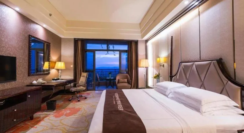 Bed in Country Garden Phoenix Hotel Jurong