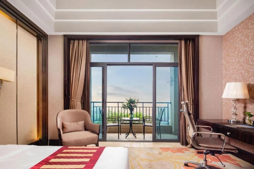 Bed in Country Garden Phoenix Hotel Jurong