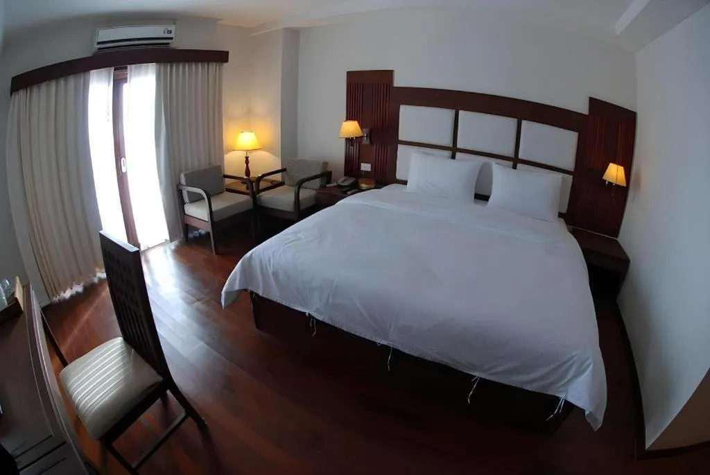 Bed in River City Hotel