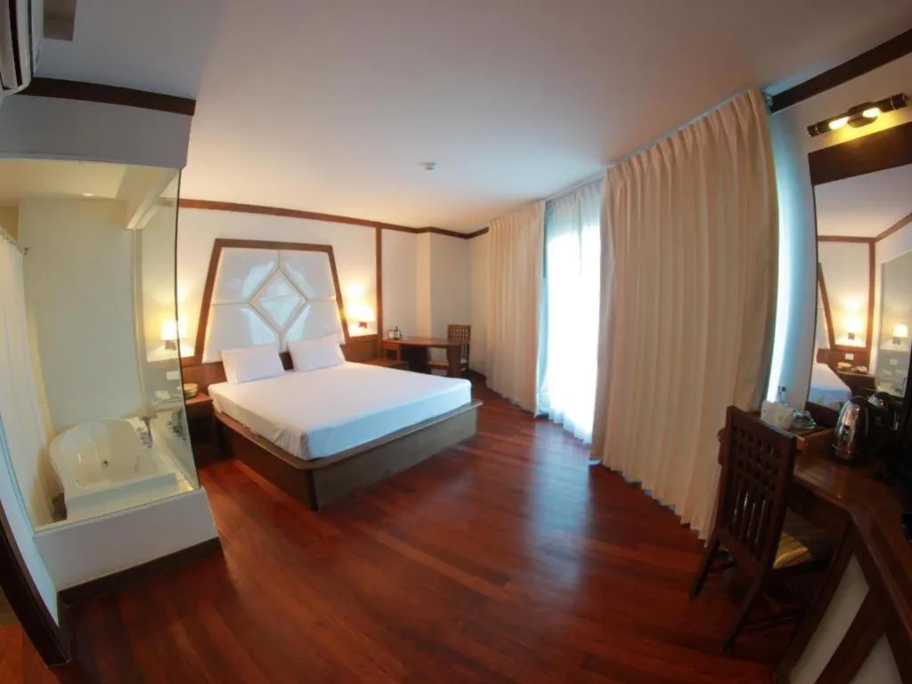 Bed in River City Hotel