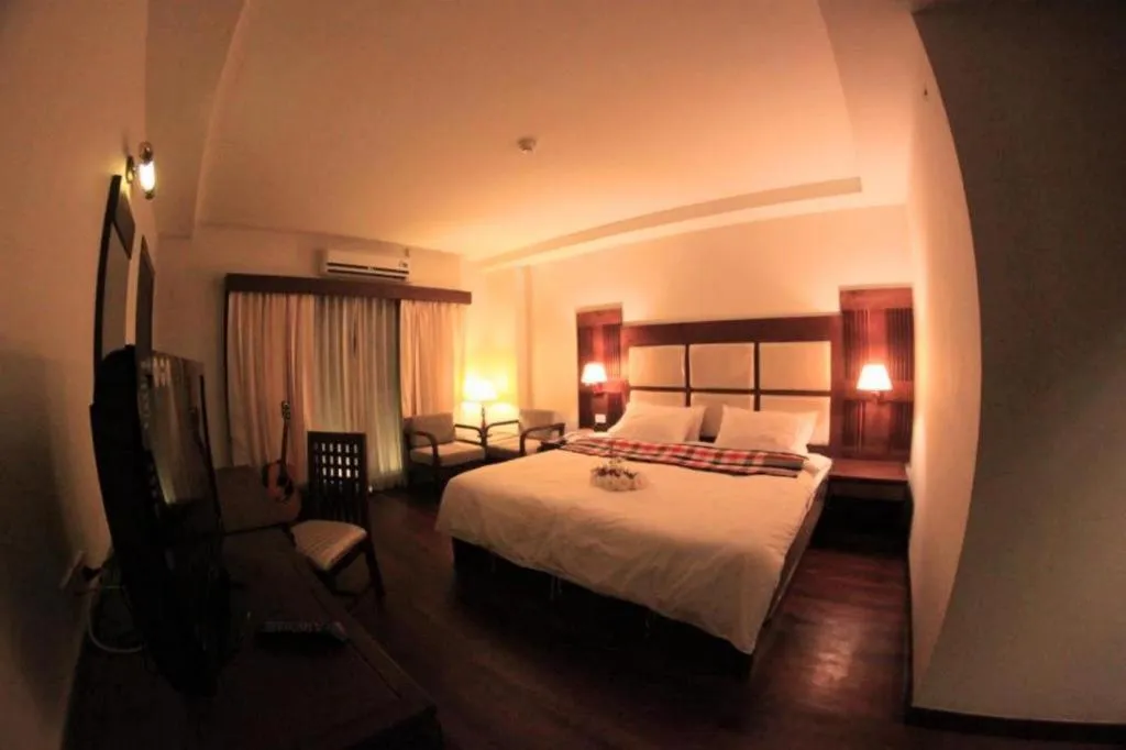 Bed in River City Hotel