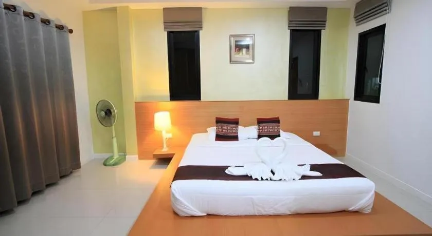 Bed in Phakawan Hotel