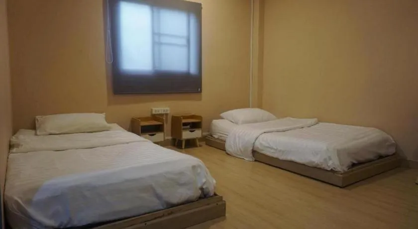 Bed in THE GOOSE HOUSE UBON