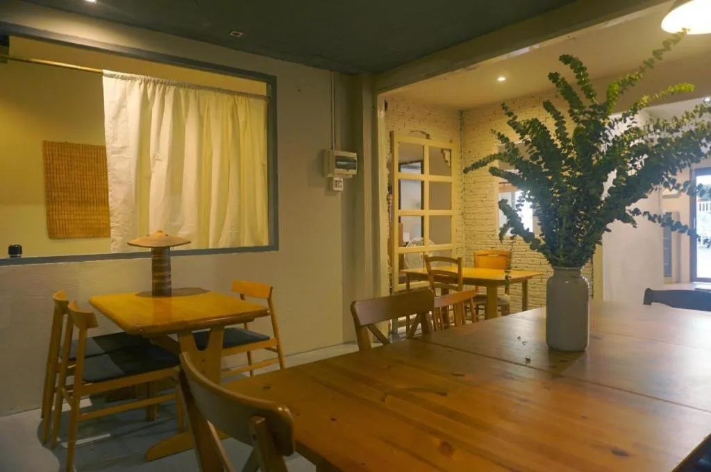 THE GOOSE HOUSE UBON