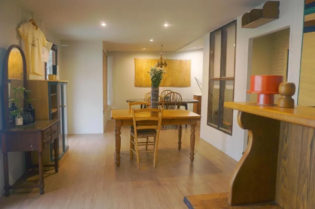 THE GOOSE HOUSE UBON