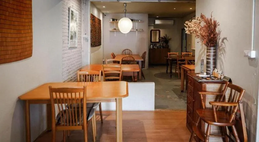 THE GOOSE HOUSE UBON