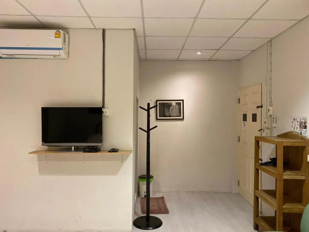 THE GOOSE HOUSE UBON