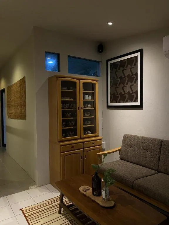 THE GOOSE HOUSE UBON