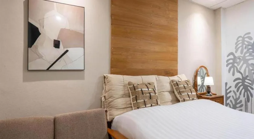 Bed in THE GOOSE HOUSE UBON