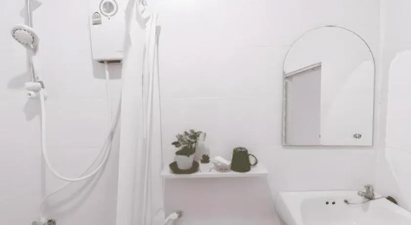 THE GOOSE HOUSE UBON