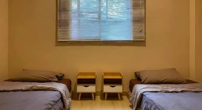 Bed in THE GOOSE HOUSE UBON