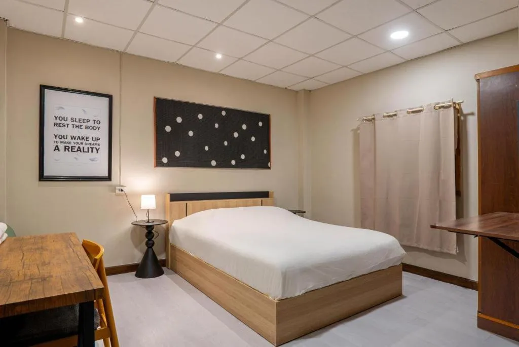 Bed in THE GOOSE HOUSE UBON