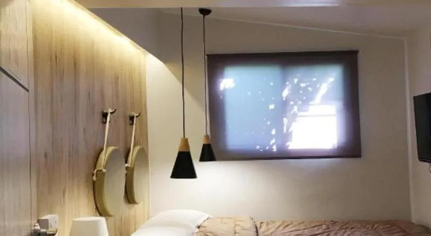 Bed in THE GOOSE HOUSE UBON