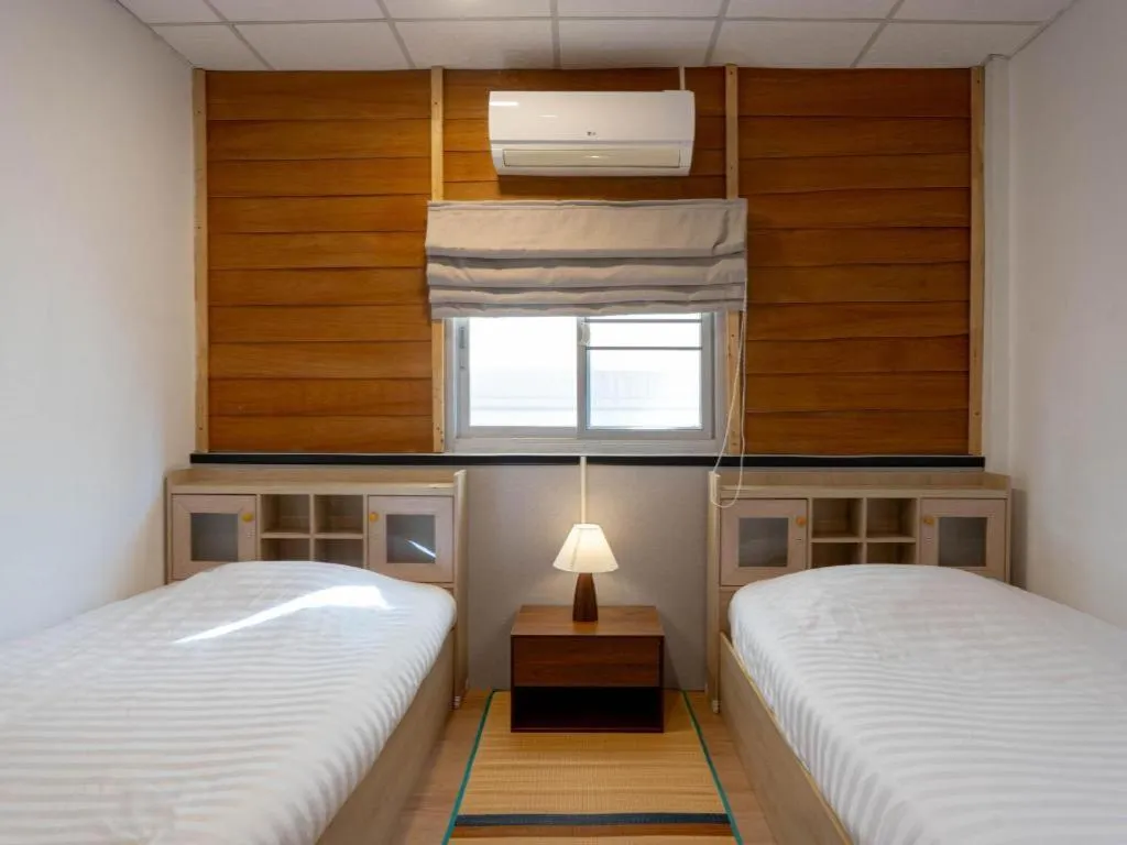 Bed in THE GOOSE HOUSE UBON