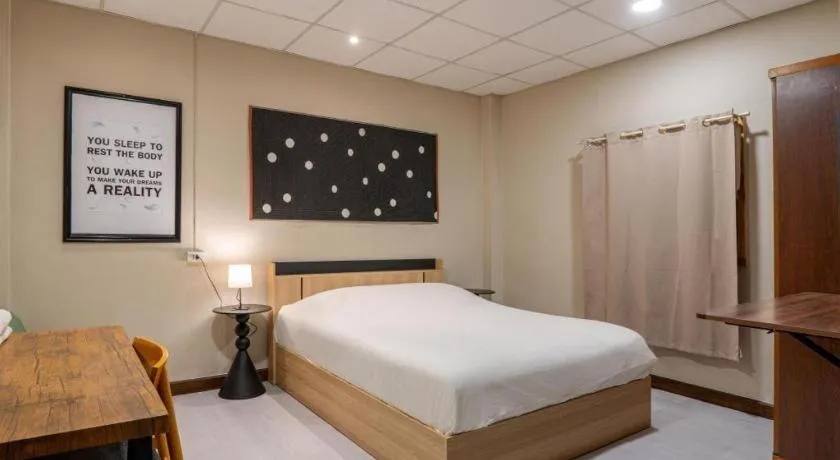 Bed in THE GOOSE HOUSE UBON