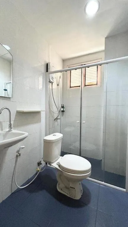 THE GOOSE HOUSE UBON