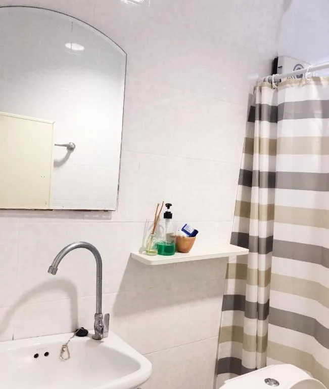 THE GOOSE HOUSE UBON