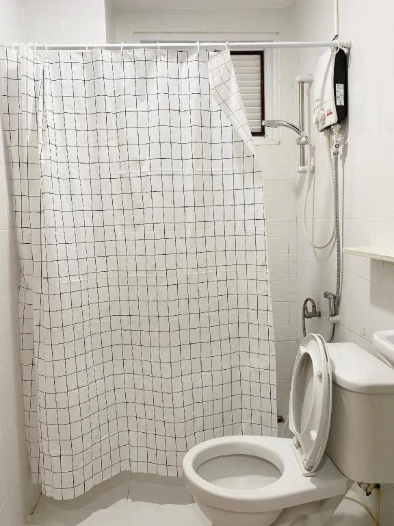 THE GOOSE HOUSE UBON