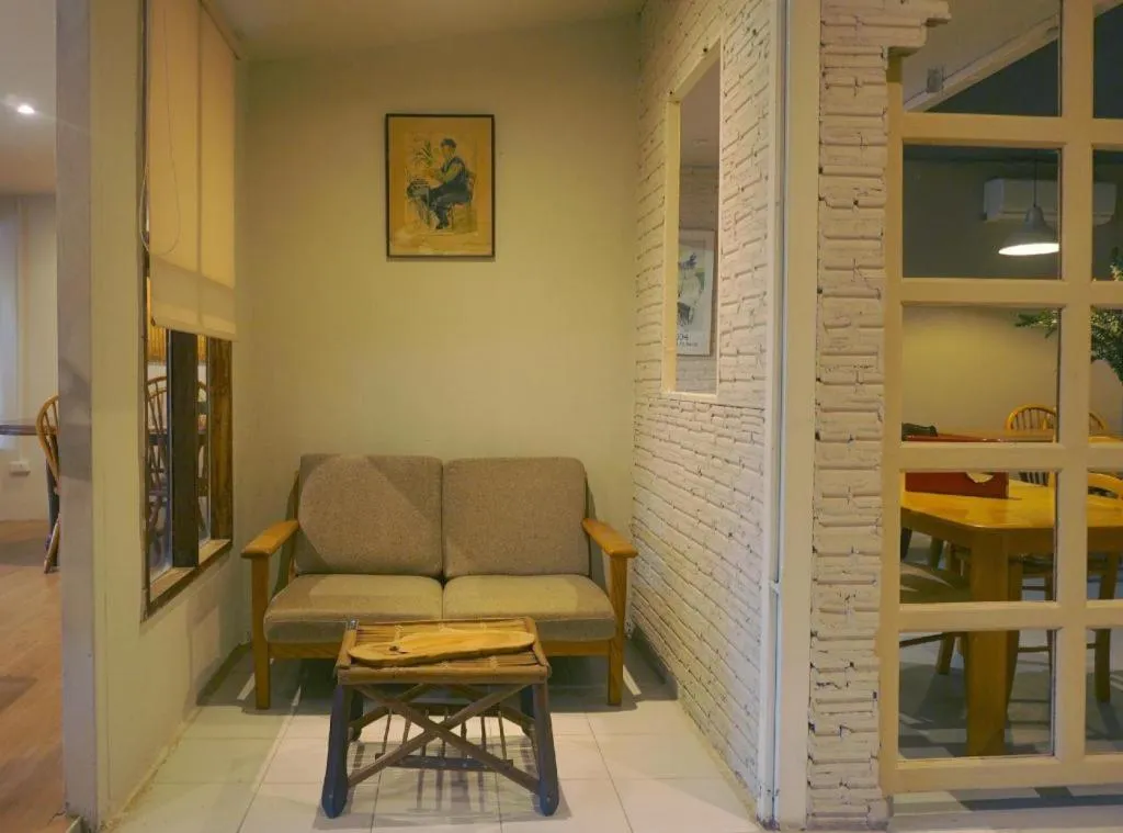 THE GOOSE HOUSE UBON