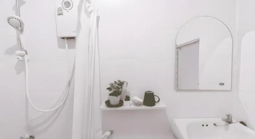 THE GOOSE HOUSE UBON