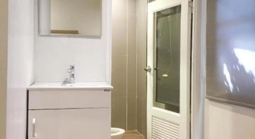 THE GOOSE HOUSE UBON