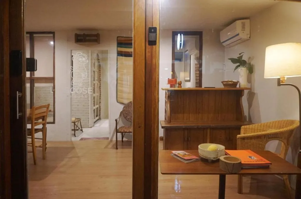 THE GOOSE HOUSE UBON