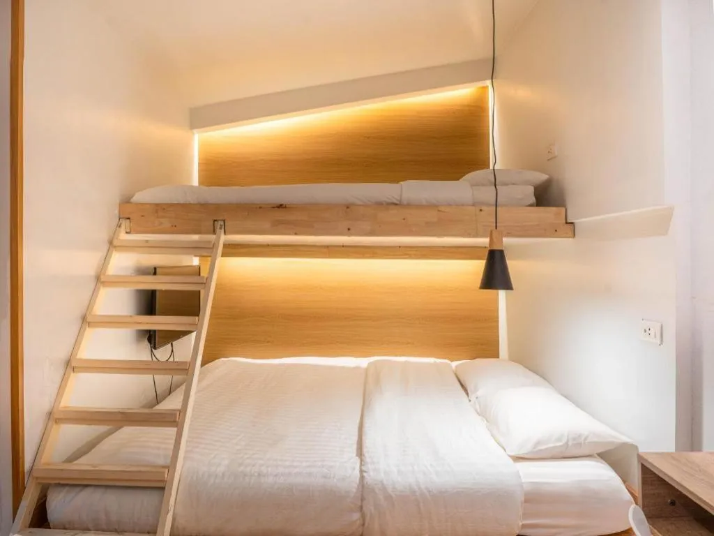 Bed in THE GOOSE HOUSE UBON