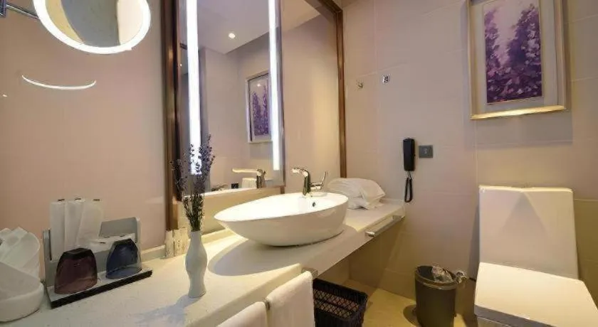 Lavande Hotel·Xishuangbanna Jinghong Songkran Square