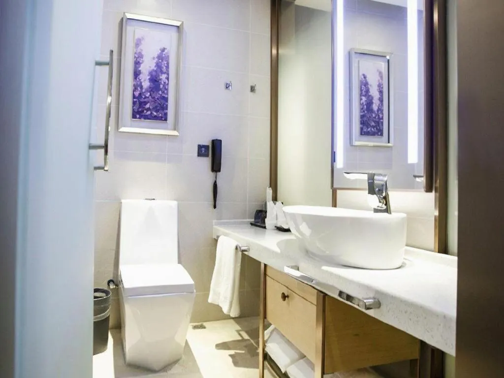 Lavande Hotel·Xishuangbanna Jinghong Songkran Square