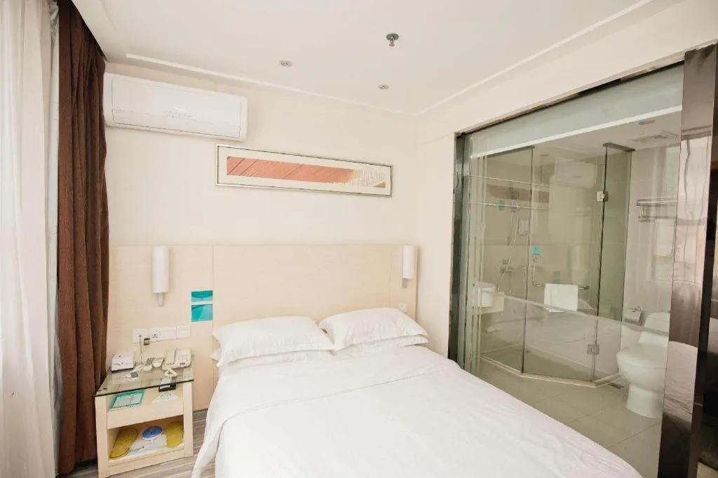 Bed in City Comfort Inn Yulin Bobai Pedestrian Street