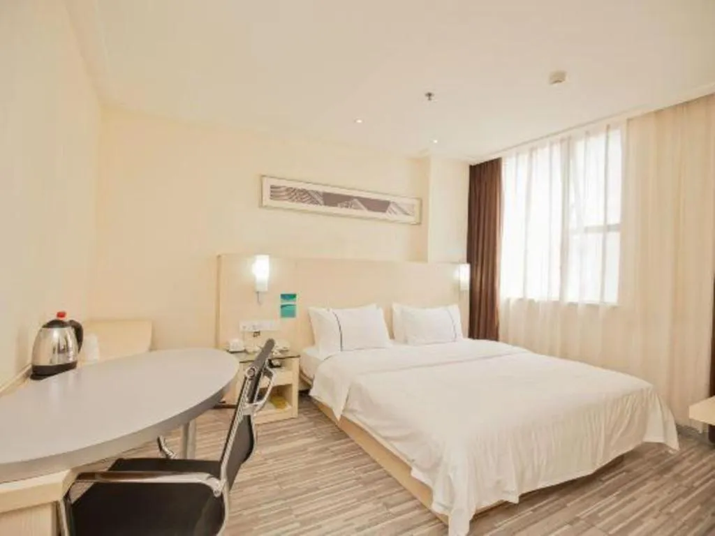 Bed in City Comfort Inn Yulin Bobai Pedestrian Street