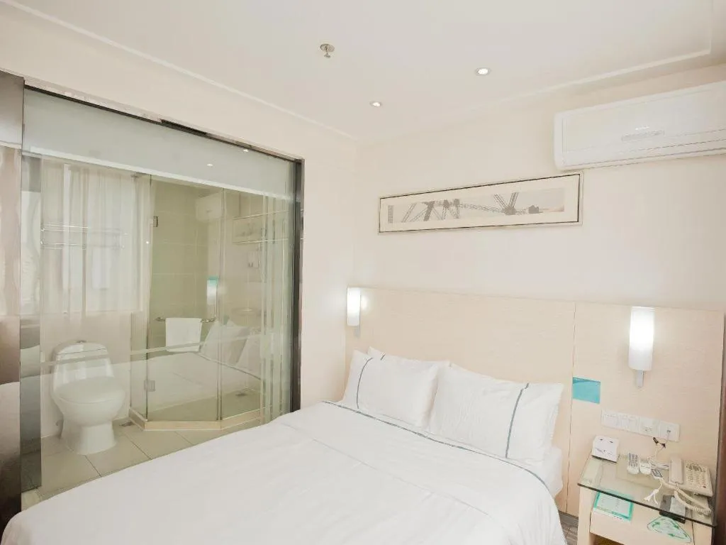 Bed in City Comfort Inn Yulin Bobai Pedestrian Street