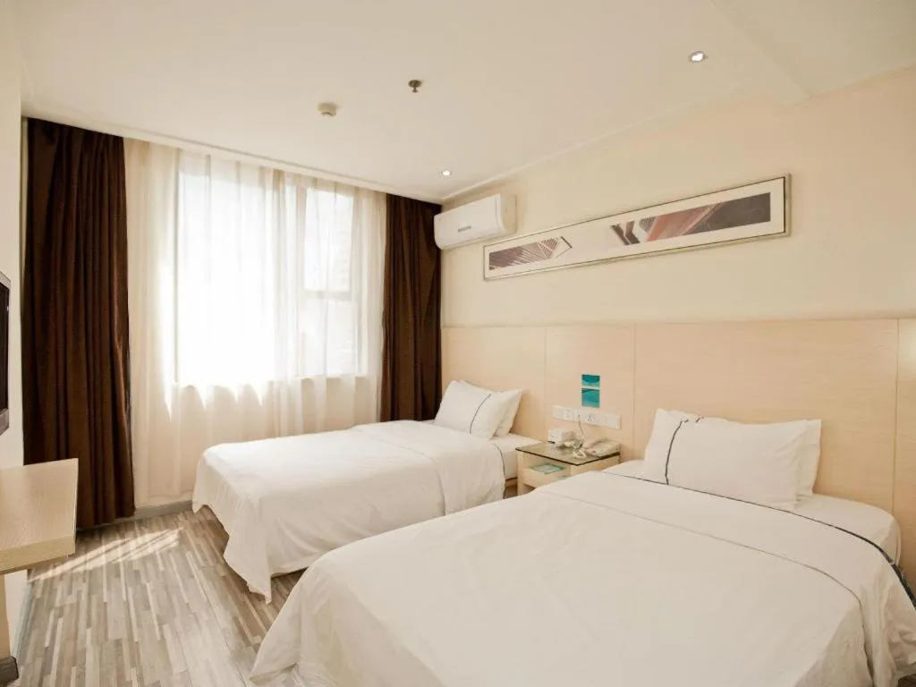 Bed in City Comfort Inn Yulin Bobai Pedestrian Street