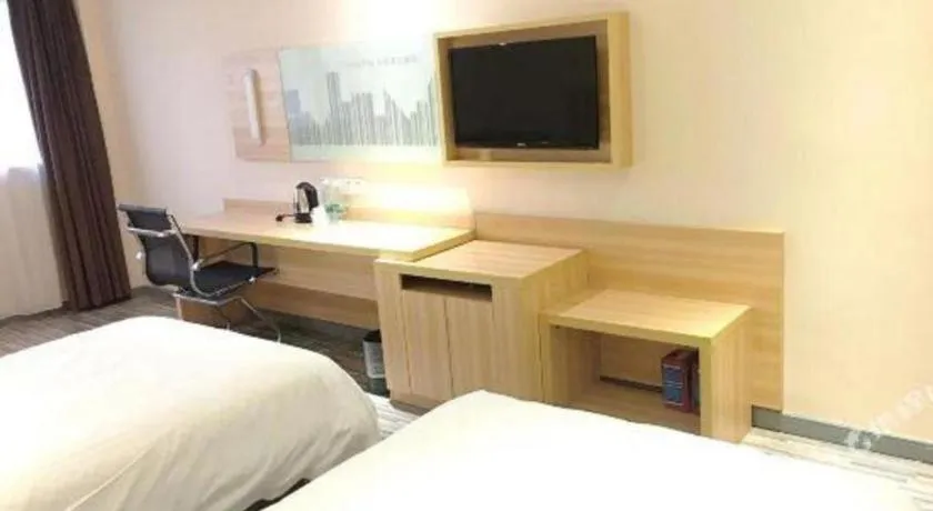 Bed in City Comfort Inn Chibi Railway Station