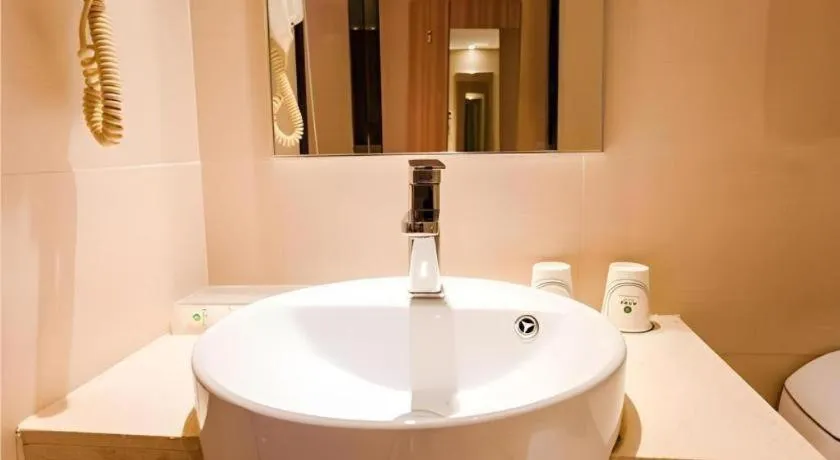 City Comfort Inn Chibi Railway Station